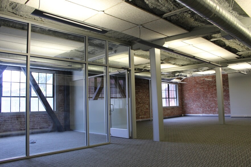 More Photos Of 25 Lusk St, San Francisco Restaurant For Lease