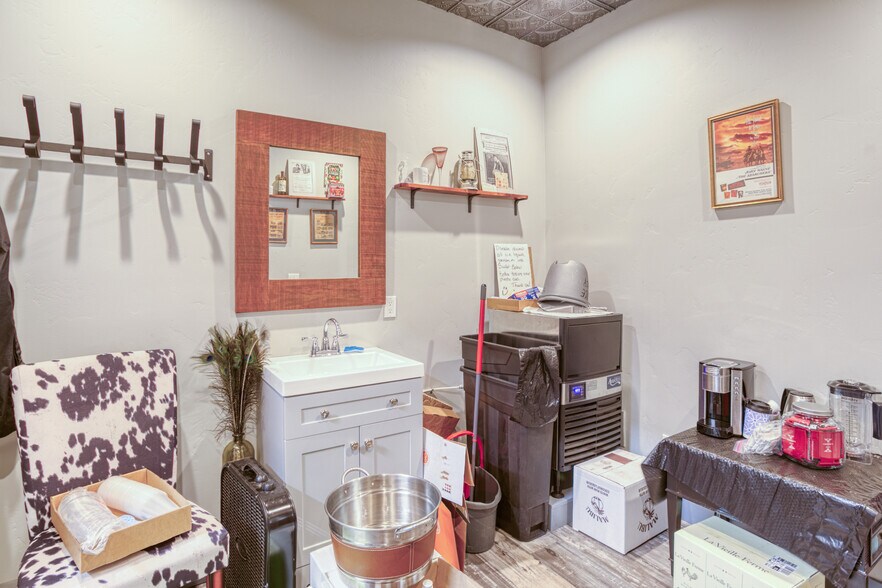 More Photos Of 418 Pagosa St, Pagosa Springs Movie Theatre For Sale