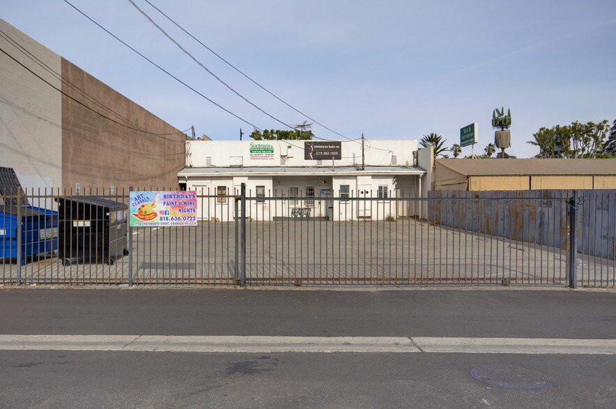 More Photos Of 17728-17730 Chatsworth St, Granada Hills Storefront Retail Office For Lease