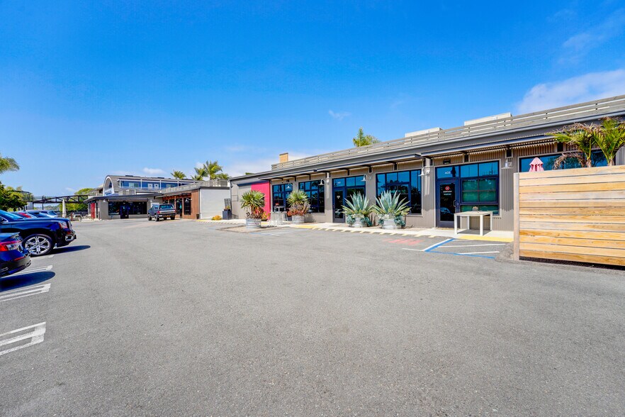 More Photos Of 435-439 S Cedros Ave, Solana Beach Storefront Retail Office For Lease