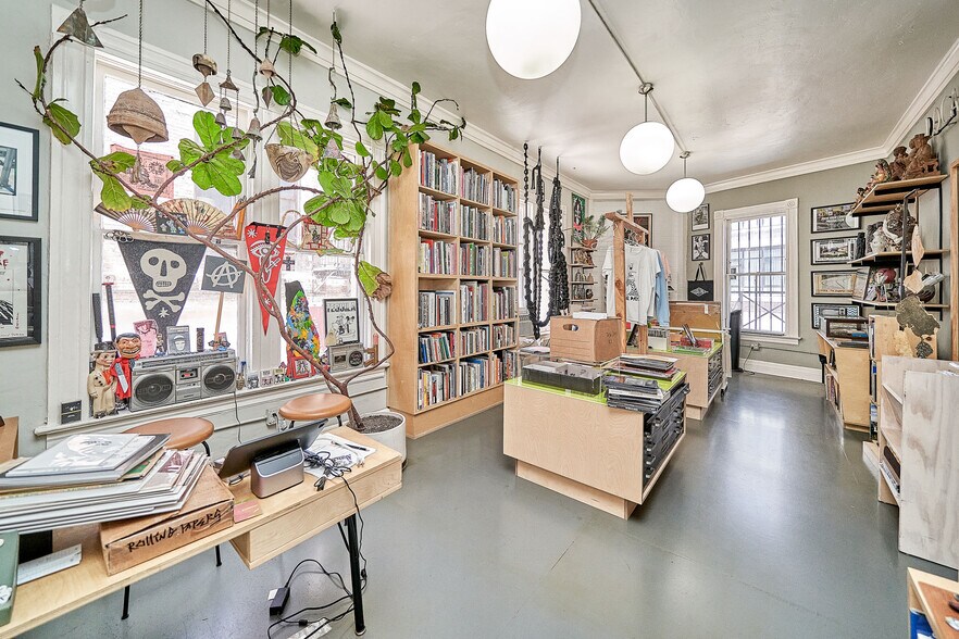More Photos Of 118 Winston St, Los Angeles General Retail For Sale