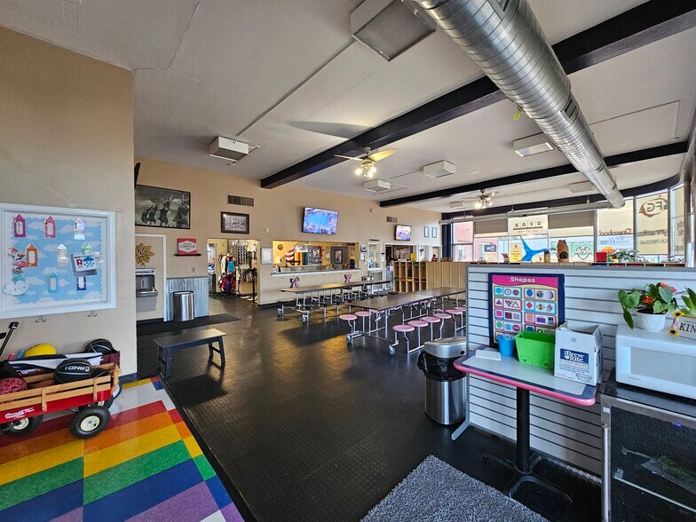 More Photos Of 815 N 1st Ave, Great Falls Auto Dealership For Lease