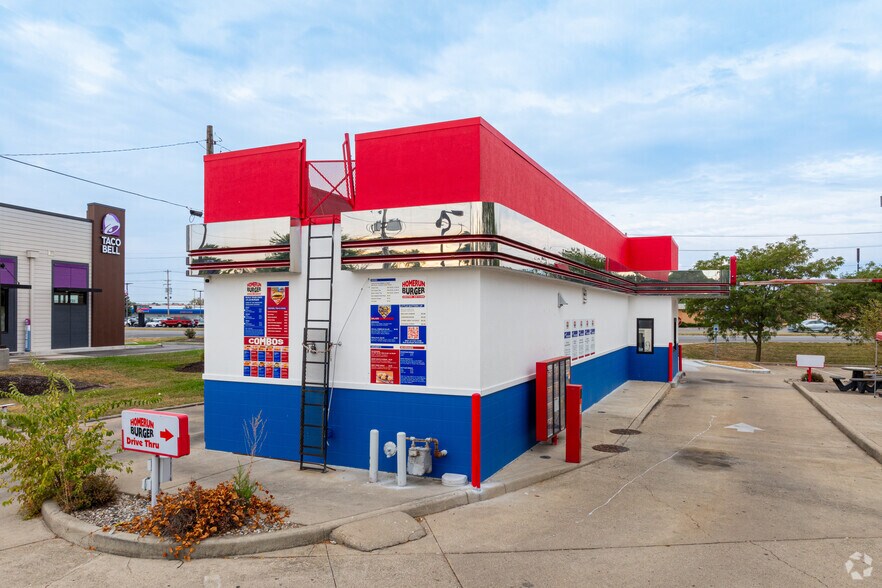 More Photos Of 1599 N Morton St, Franklin Fast Food For Lease