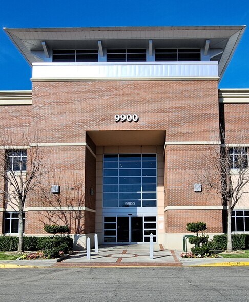 More Photos Of 9900 Stockdale Hwy, Bakersfield Medical For Sale