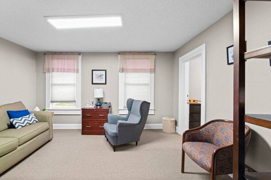 More Photos Of 6108 Arlington Rd, Jacksonville Office For Sale