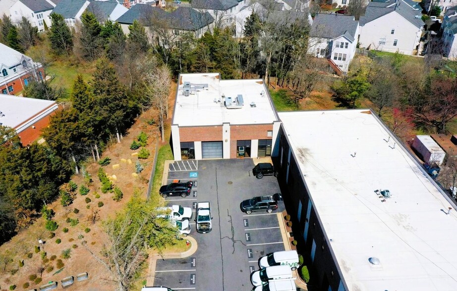 More Photos Of 14004 Willard Rd, Chantilly Research And Development For Sale