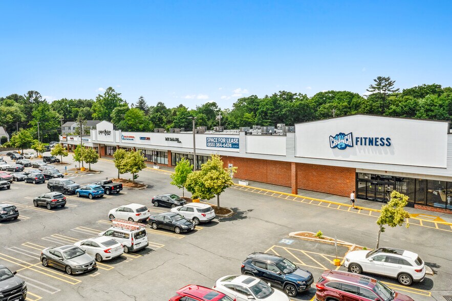 More Photos Of 238-310 Grove St, Braintree Unknown For Lease