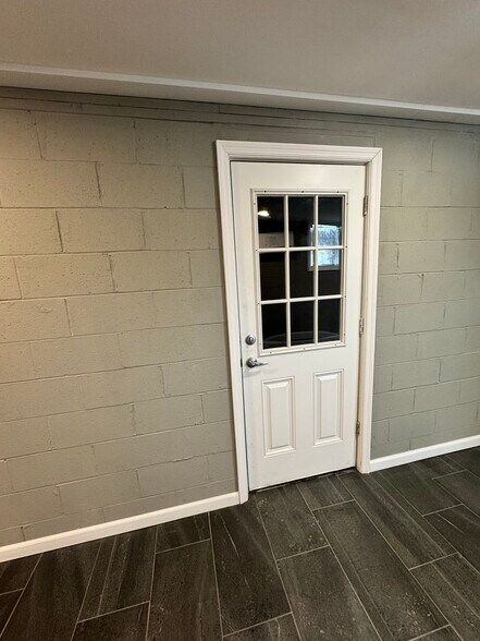 More Photos Of 797 Carlton Dr, Bentleyville Warehouse For Lease