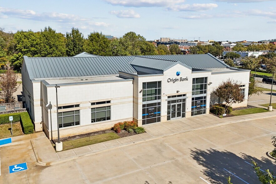 Primary Photo Of 1110 E Southlake Blvd, Southlake Bank For Sale