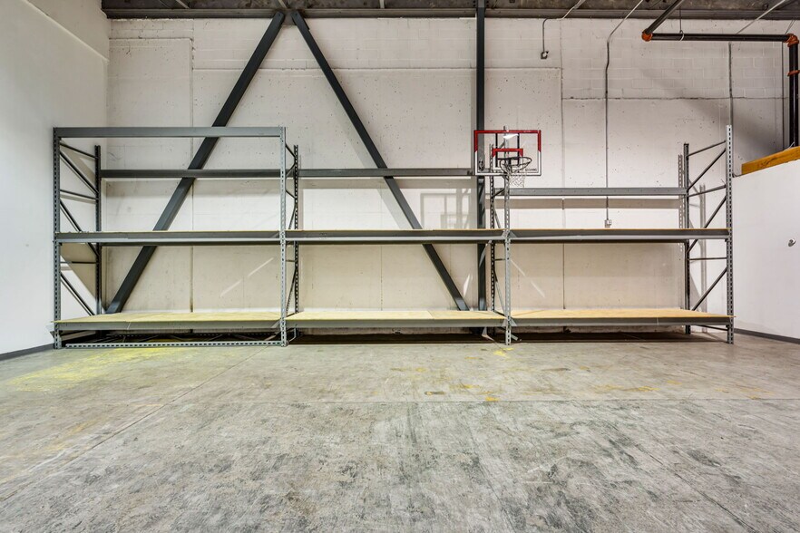 More Photos Of 35 Mill Street Central, Marlborough Warehouse For Lease