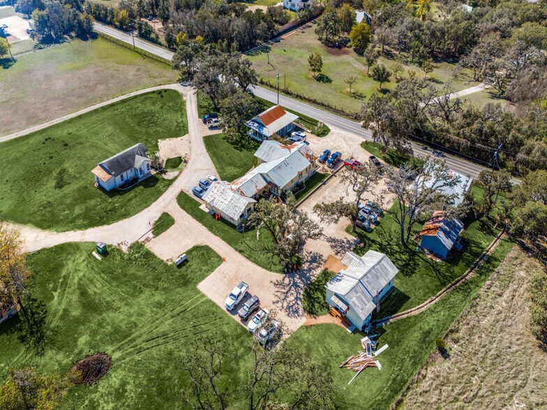 Primary Photo Of 1015 N School St, Boerne Office For Sale