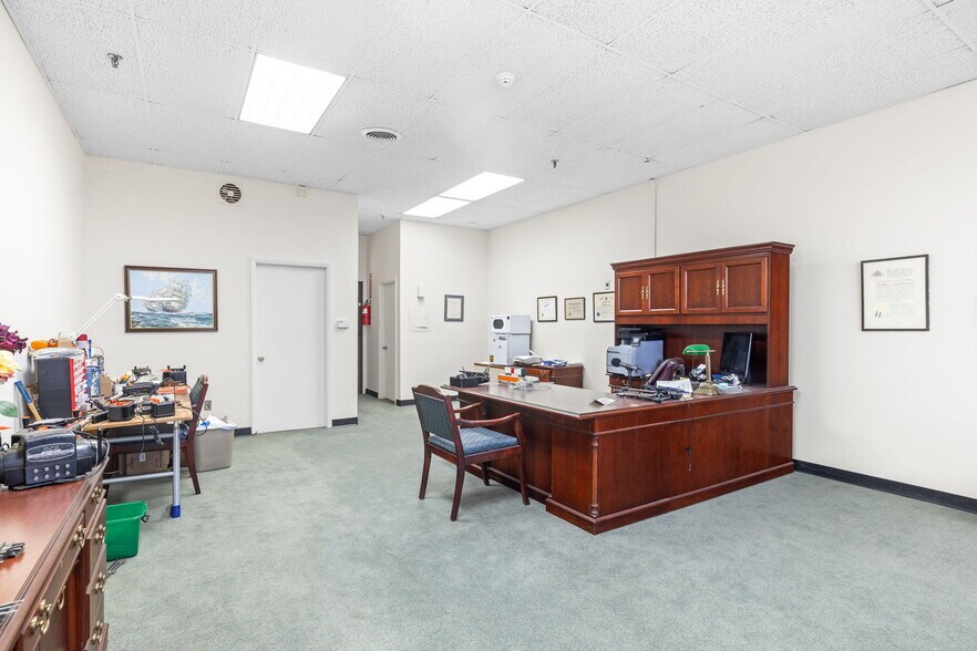 More Photos Of 362-374 Western Hwy, Tappan Freestanding For Lease