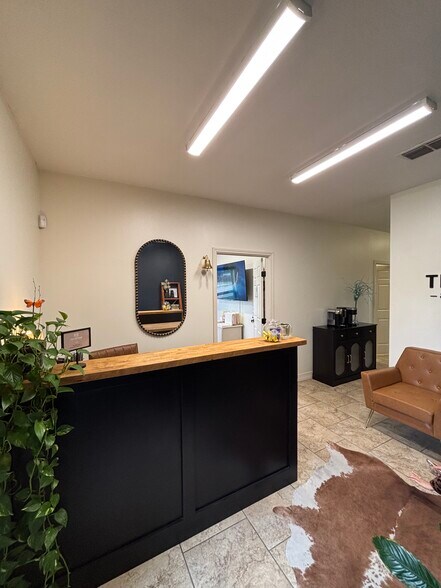 More Photos Of 5337 Yorktown Blvd, Corpus Christi Office For Lease