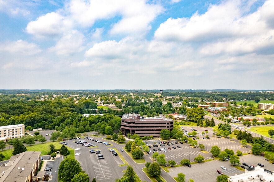More Photos Of 3220 Tillman Dr, Bensalem Office For Lease