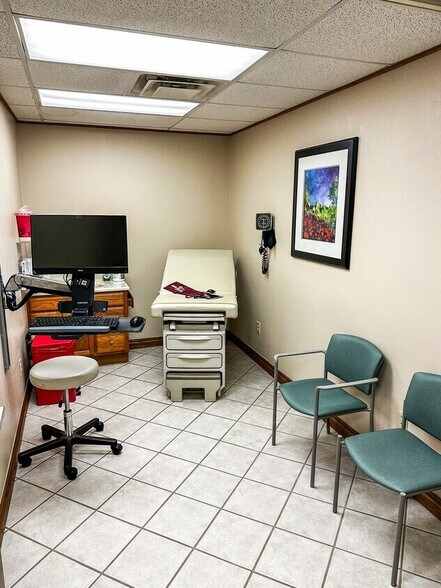 More Photos Of , Lawton Office For Sale