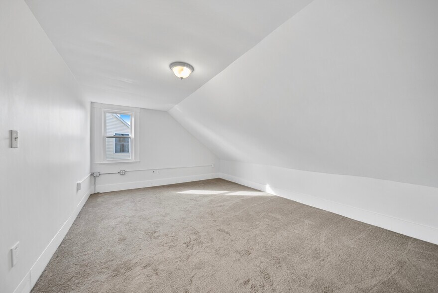 More Photos Of 210 Main St, Somersworth Apartments For Sale