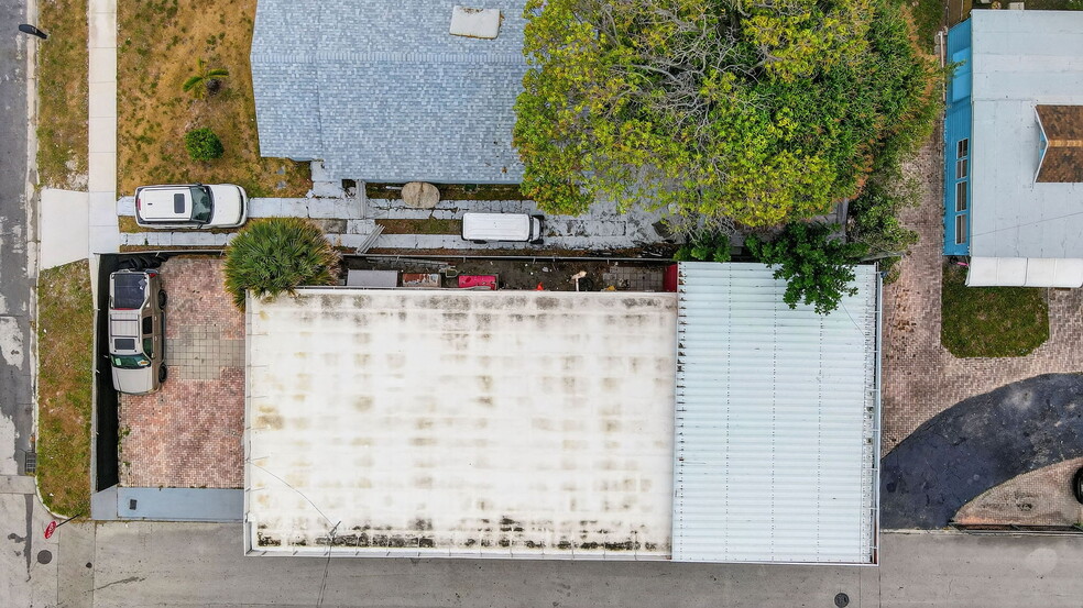 More Photos Of 1901 Florida St, Lake Worth Auto Repair For Sale