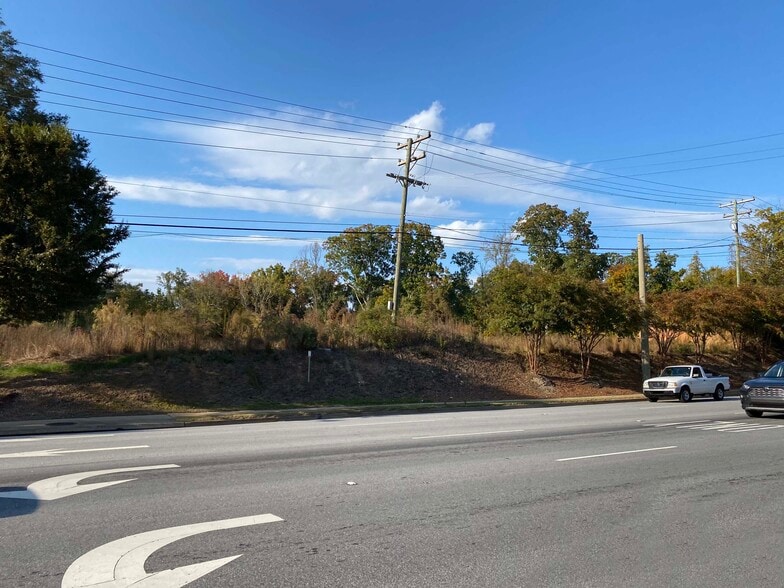 More Photos Of 237 Wade Hampton Blvd, Greenville Land For Sale