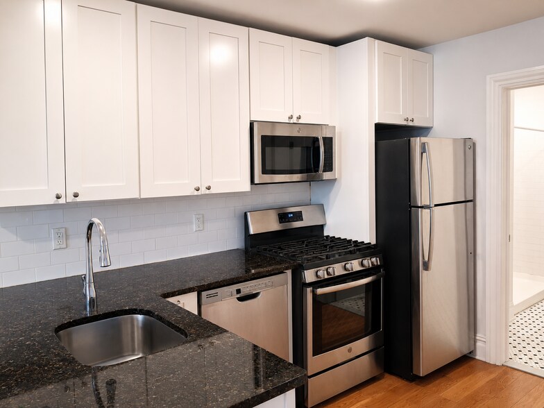 More Photos Of 331 Baldwin Ave, Jersey City Apartments For Sale