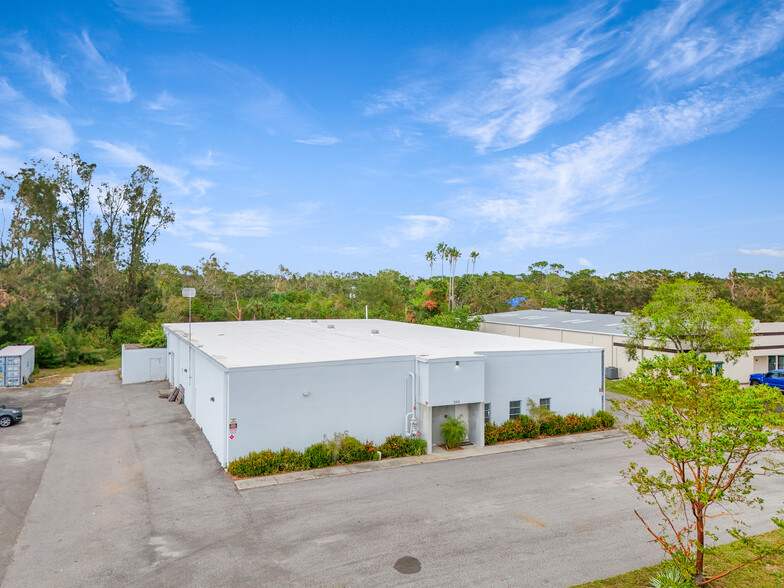 Primary Photo Of 2215 Industrial Blvd, Sarasota Warehouse For Lease