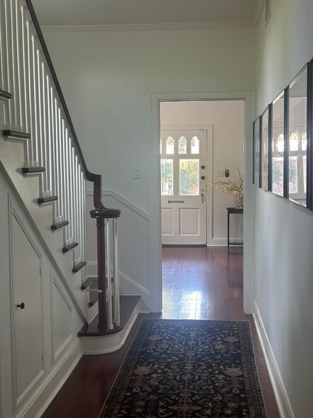 More Photos Of 1604 Nueces St, Austin Office Residential For Lease