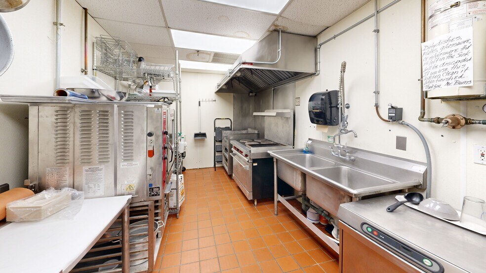 More Photos Of 16 Conn St, Woburn Food Processing For Sale