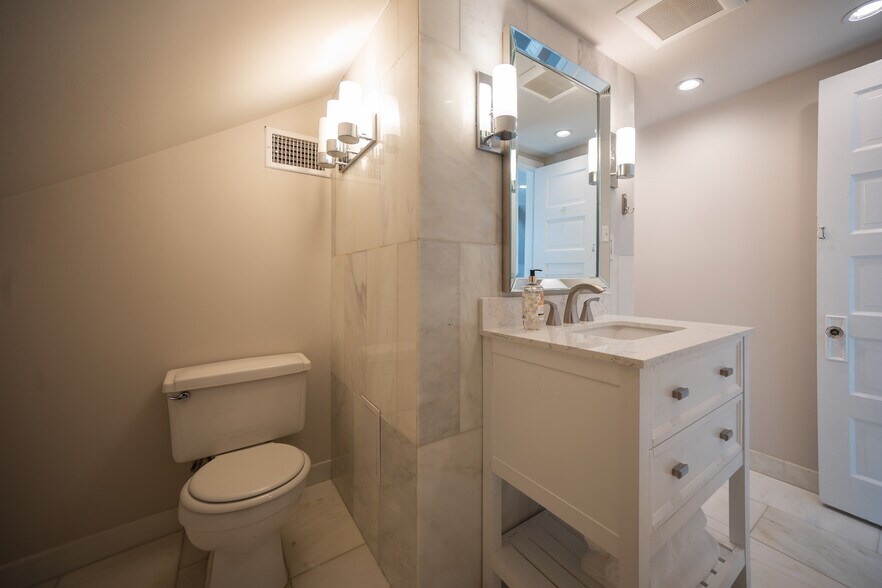 More Photos Of 5740-5742 Llano Ave, Dallas Apartments For Sale