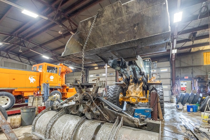 More Photos Of 1877 Fall River Ave, Seekonk Warehouse For Sale