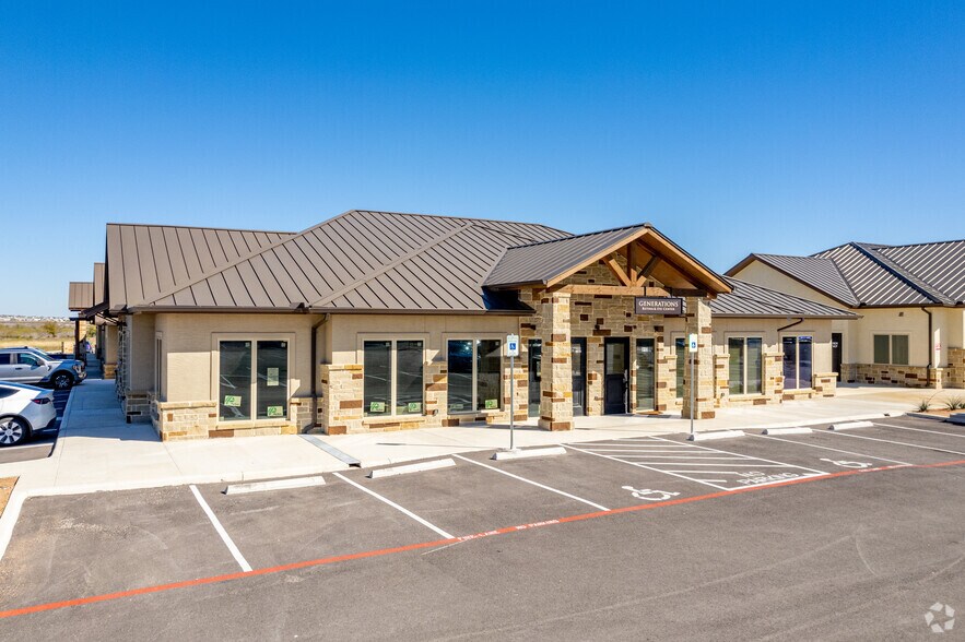 More Photos Of 790 Generations Dr, New Braunfels Unknown For Lease