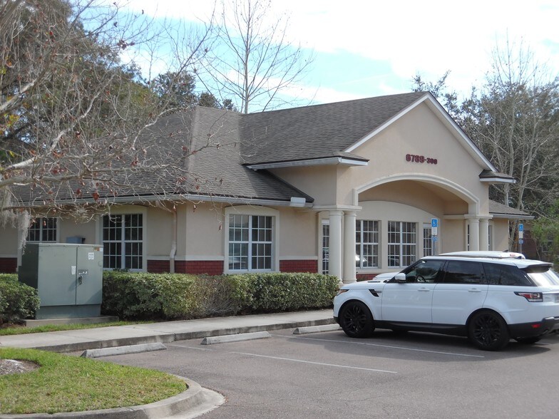 More Photos Of 6789 Southpoint Pky, Jacksonville Medical For Sale