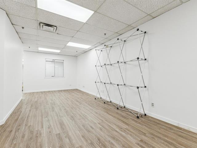 More Photos Of 9001-9015 Ch Avon, Montréal-Ouest Light Manufacturing For Lease