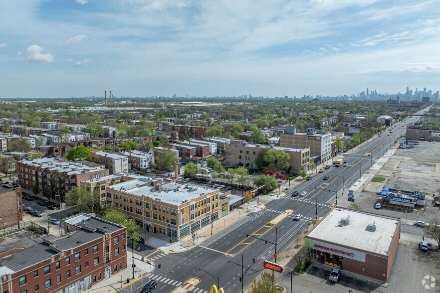 More Photos Of 4952 W Madison St, Chicago Apartments For Sale