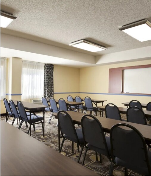 More Photos Of 3240 Mather Field Rd, Rancho Cordova Hotel For Sale