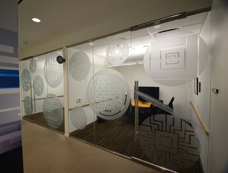 More Photos Of 13905 University Blvd, Sugar Land Medical For Sale