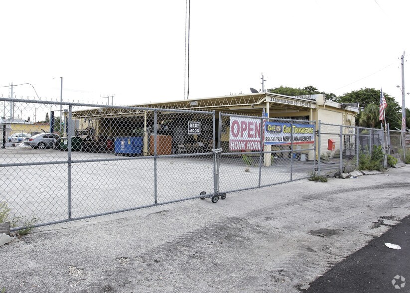More Photos Of 2223 Pembroke Rd, Hollywood Auto Dealership For Lease