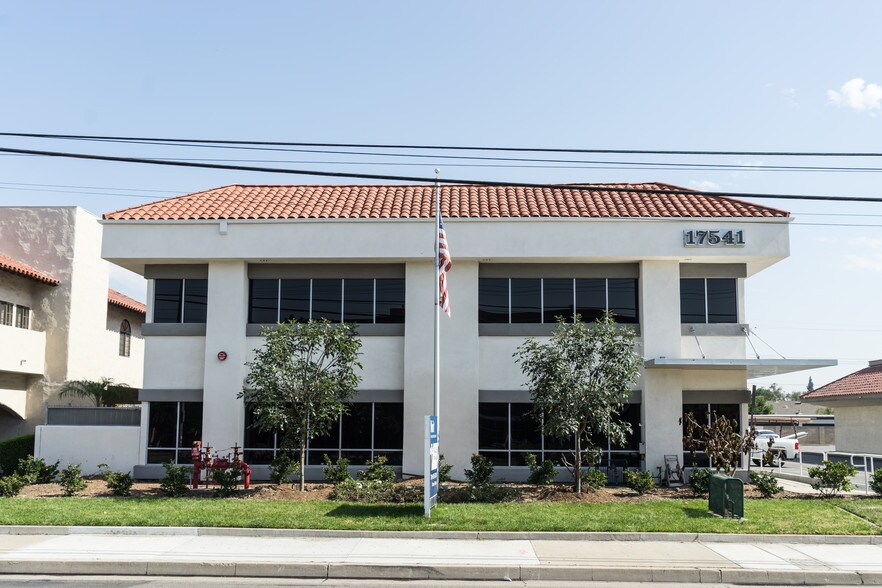 Primary Photo Of 17541 E 17th St, Tustin Office For Lease