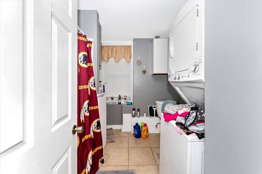More Photos Of 229 N Church St, Thurmont Apartments For Sale
