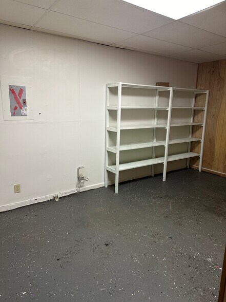 More Photos Of 1 Buffalo Ave, Concord Loft Creative Space For Sale