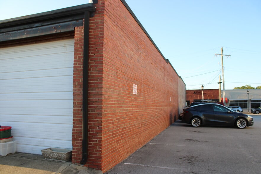 More Photos Of 120 Raleigh St, Fuquay-Varina Storefront For Sale