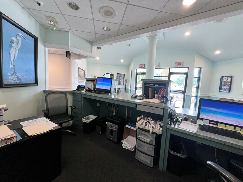 More Photos Of 1421 E Nine Mile Rd, Pensacola Medical For Lease
