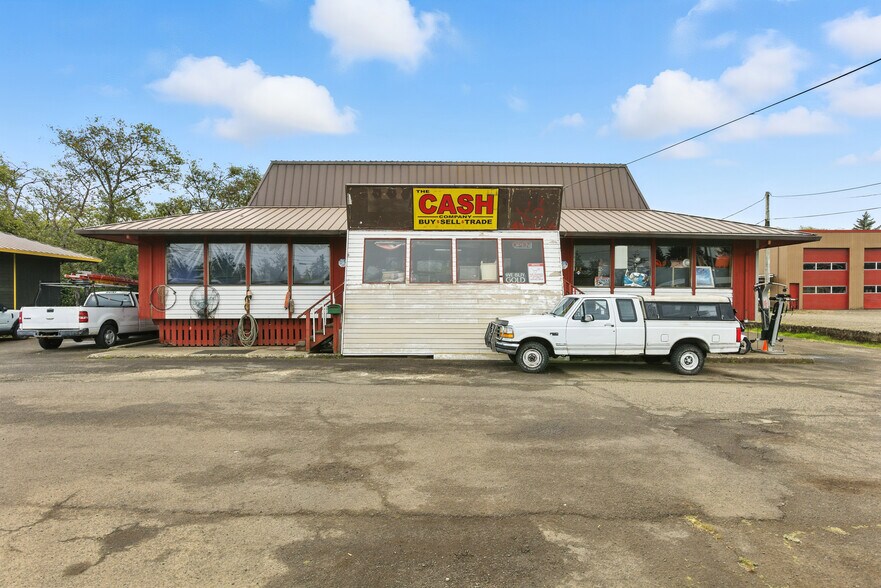 More Photos Of 535 Main Ave N, Tillamook General Retail For Sale