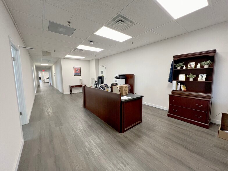 More Photos Of 204 Red Rd, McMinnville Warehouse For Sale