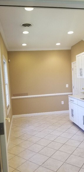 More Photos Of 7901-7915 Belle Point Dr, Greenbelt Office For Lease