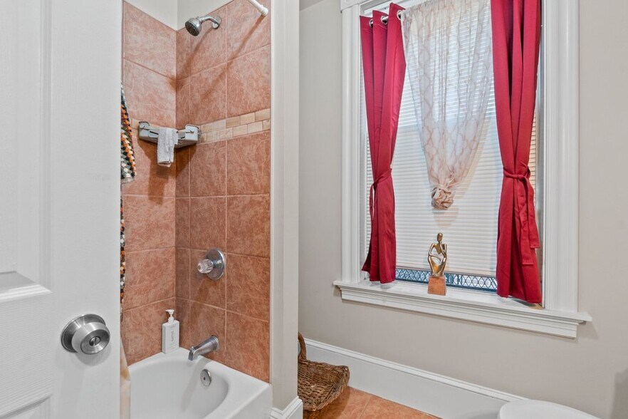 More Photos Of 30 E 25th St, Baltimore Apartments For Sale