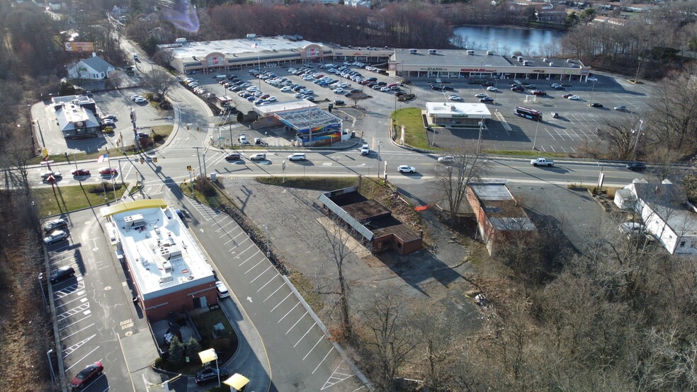 More Photos Of 430 Center St, Ludlow Auto Repair For Sale