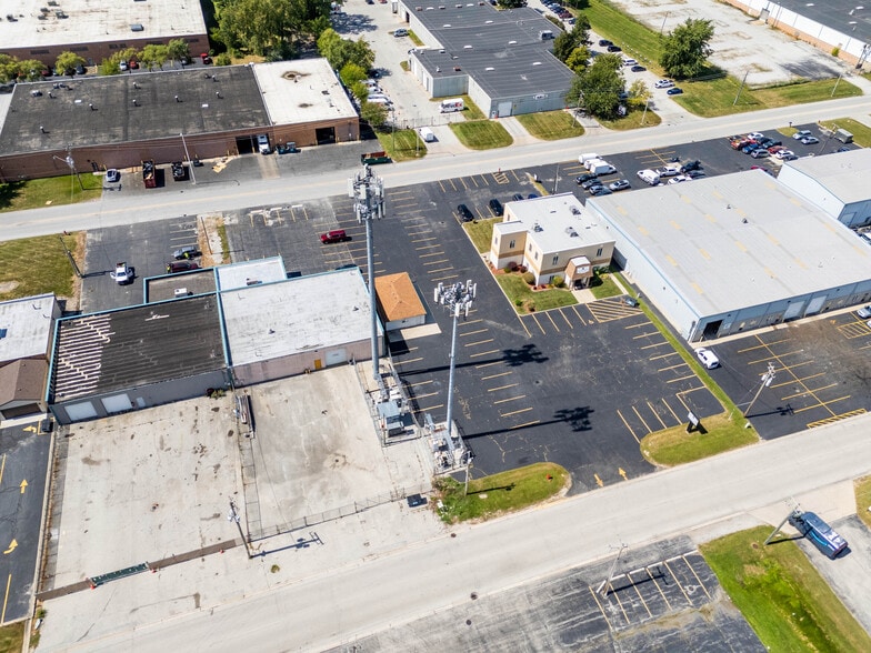 More Photos Of 17143 Westview Ave, Thornton Industrial For Sale