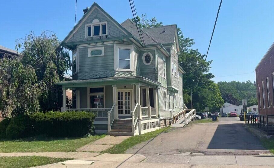 More Photos Of 25 Day St, Fredonia Office For Lease
