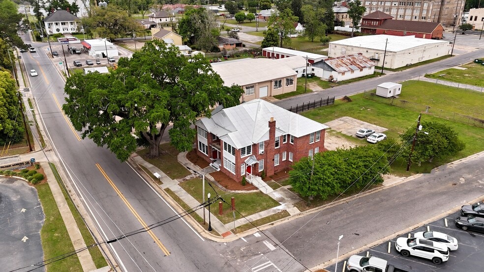 More Photos Of 150 Church St SW, Pelham Office Residential For Sale