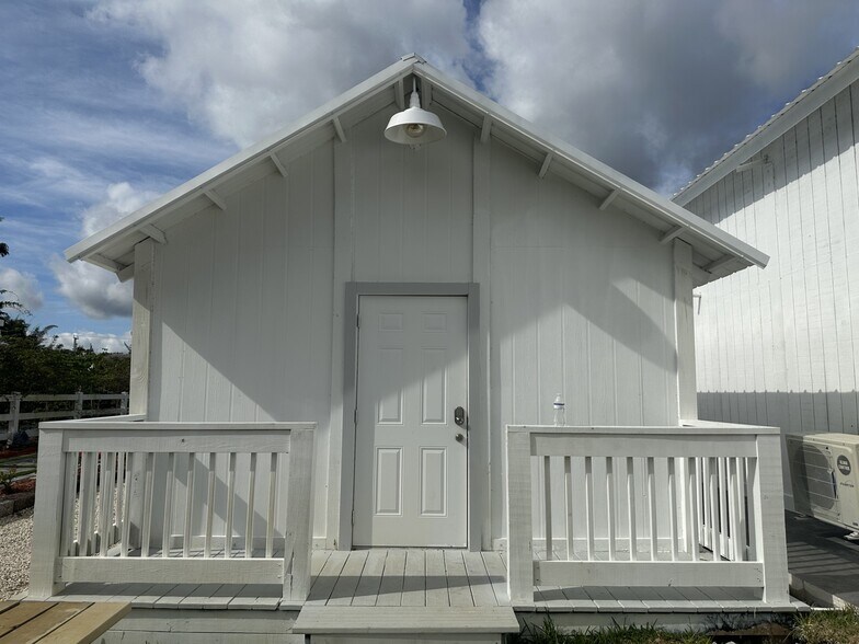 More Photos Of 4680 Volunteer Rd, Southwest Ranches Lodge Meeting Hall For Sale