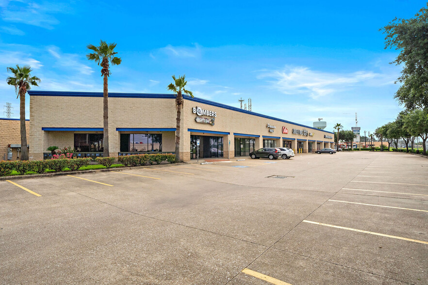 Primary Photo Of 15255 Gulf Fwy, Houston Unknown For Lease